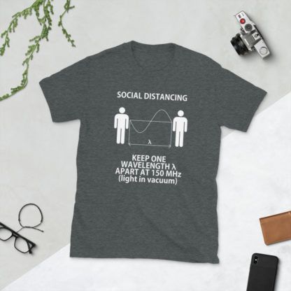 Social Distancing Witz T-Shirt