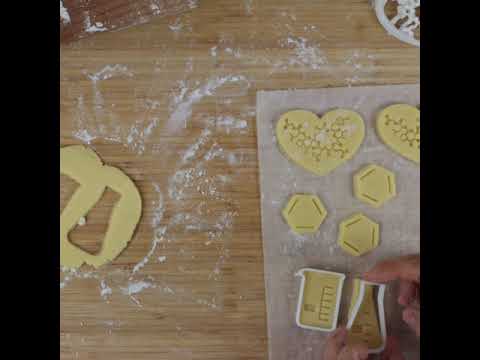 Beaker + Erlenmeyer Flask Cookie Cutter